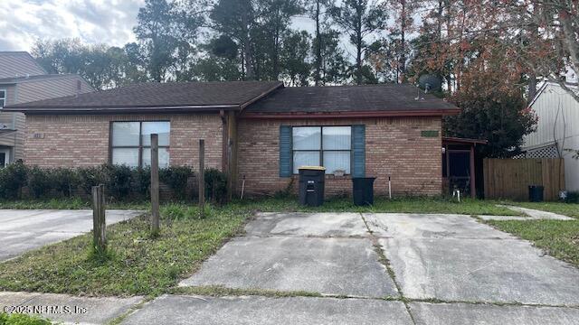 property at 5542 Bennington Dr