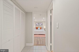 1629 Irving St NW, Unit B in Washington, DC - Building Photo - Building Photo