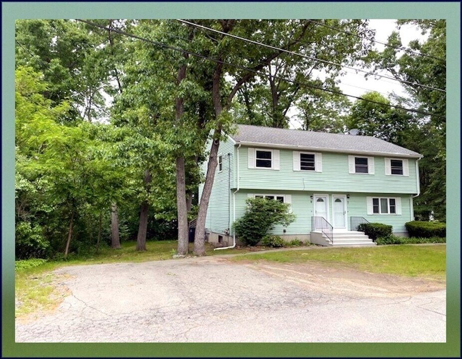 7 Harding Rd in Natick, MA - Building Photo