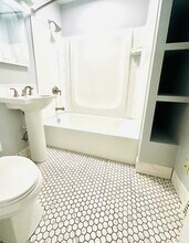 1303 W 102nd St in Cleveland, OH - Building Photo - Building Photo