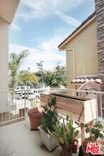 916 15TH St-Unit -2 Front in Santa Monica, CA - Foto de edificio - Building Photo