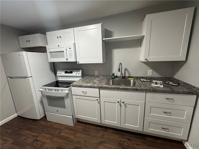 121 E Main St in Frankfort, NY - Building Photo - Building Photo