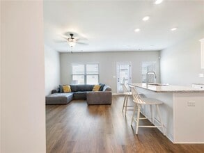 7115 Chara Ln in Atlanta, GA - Building Photo - Building Photo