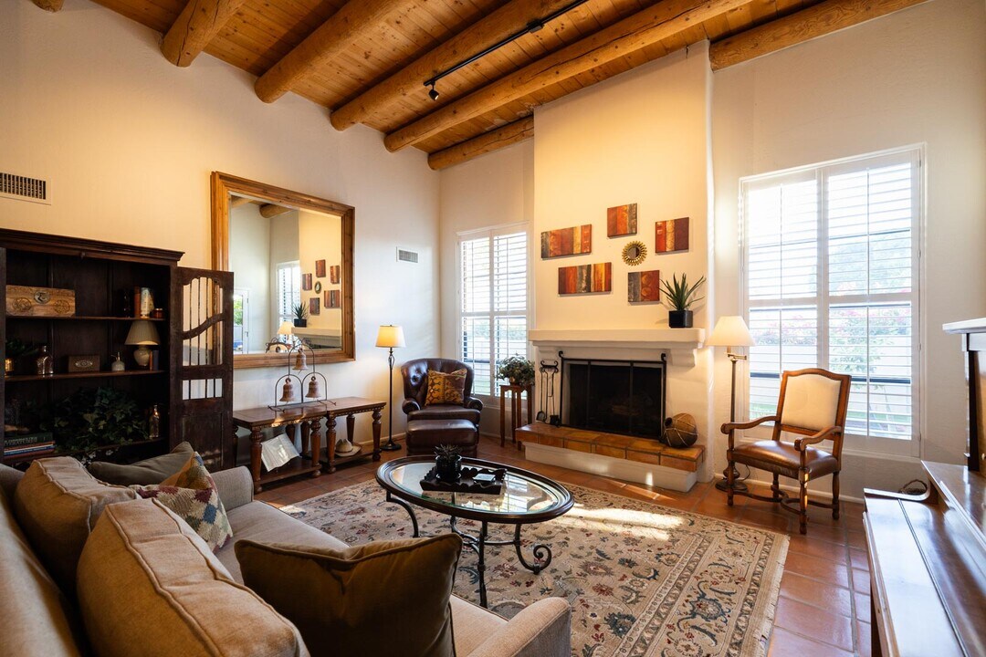 3121 E Claremont Ave in Phoenix, AZ - Building Photo