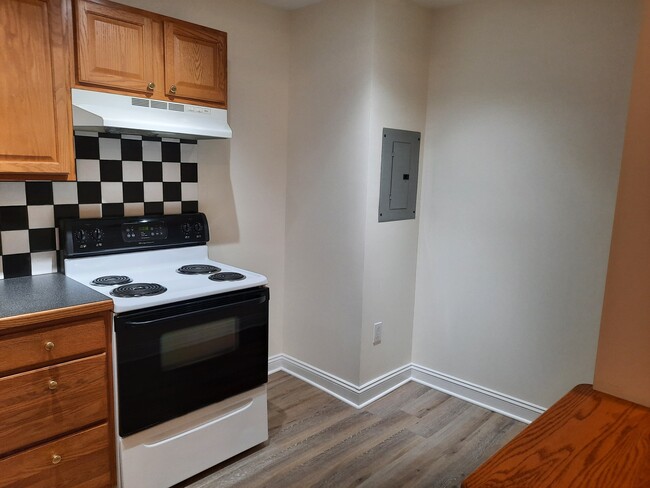 508 Pine St, Unit Apt. 2 in Williamsport, PA - Foto de edificio - Building Photo