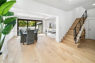 600 NE 57th St in Miami, FL - Building Photo - Building Photo