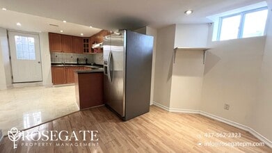 2 Hepatica St in Toronto, ON - Building Photo - Building Photo