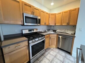 1228 Cambridge St, Unit 4T in Cambridge, MA - Building Photo - Building Photo