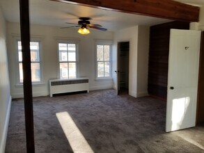 309 N Market St in Mechanicsburg, PA - Foto de edificio - Building Photo