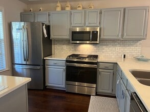 30 Valencia Rd in Hilton Head Island, SC - Building Photo - Building Photo