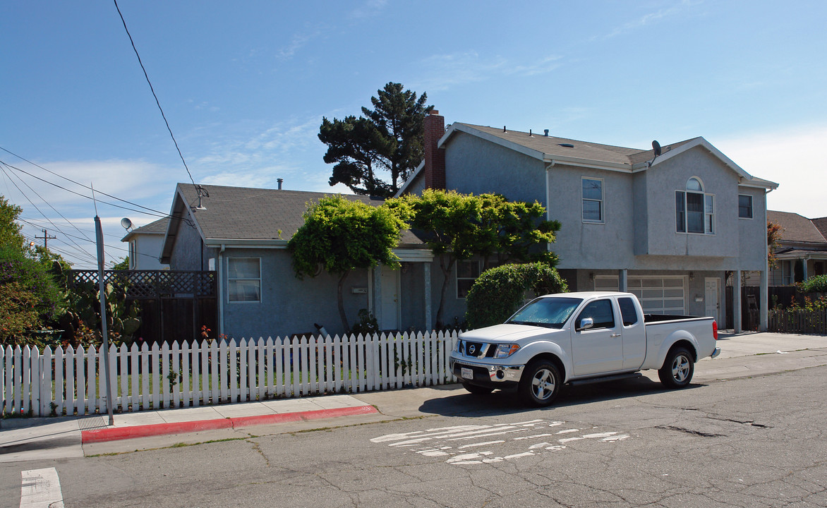 48-50 N Idaho St in San Mateo, CA - Foto de edificio