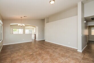 501 S 112th Dr in Avondale, AZ - Building Photo - Building Photo