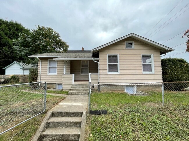 property at 1036 N Shaver St