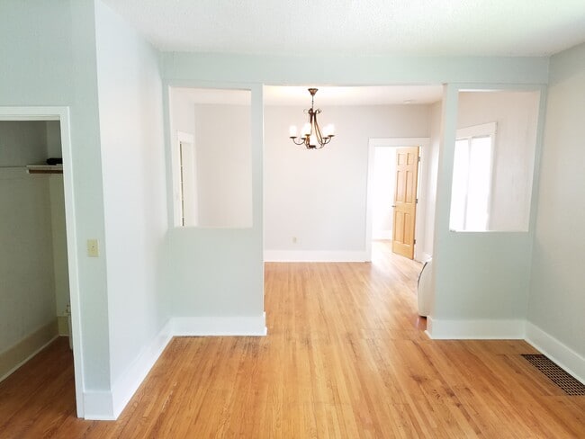 1144 Center St W, Unit #1