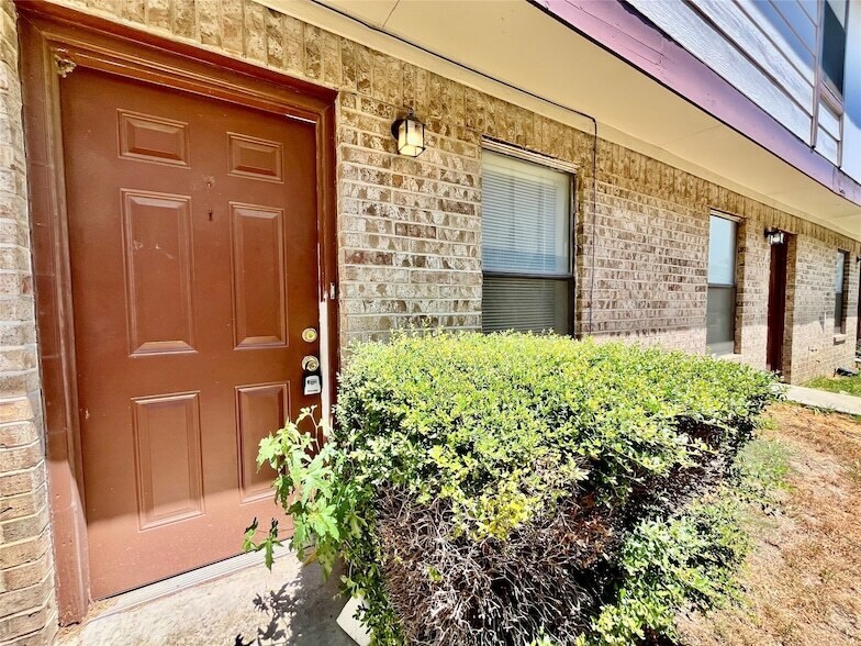 3053 Olympia Dr in Denton, TX - Building Photo