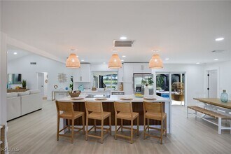 1224 Kittiwake Cir in Sanibel, FL - Building Photo - Building Photo