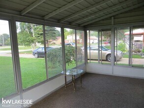 18270 Sycamore St in Roseville, MI - Building Photo - Building Photo