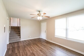 401 Dale Terrace in Clarksville, TN - Building Photo - Building Photo