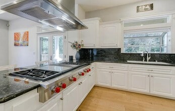 13497 Tierra Heights Rd in Redding, CA - Building Photo - Building Photo