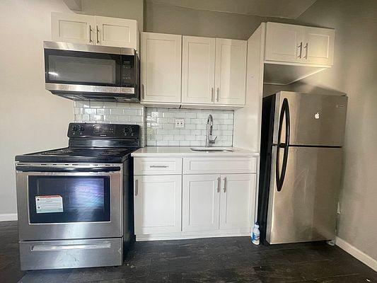 1517 White Plains Rd in Bronx, NY - Building Photo