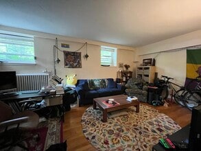 1559 Beacon St, Unit 1 in Brookline, MA - Building Photo - Building Photo