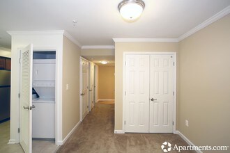 Amber Commons in Gaithersburg, MD - Building Photo - Interior Photo