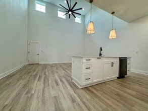 5914 S Bellview Rd in Rogers, AR - Building Photo - Building Photo