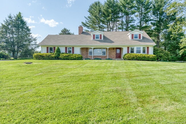 99 Ridge Rd in New Milford, CT - Building Photo - Building Photo