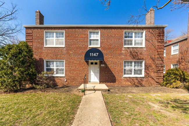property at 1147 S Cassingham Rd