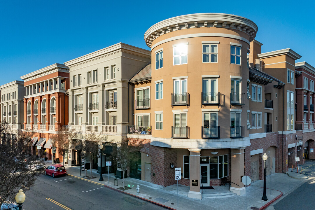 Riverfront Residences in Napa, CA - Building Photo