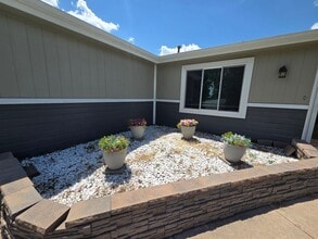 500 Mustang Dr in Ogden, KS - Building Photo - Building Photo