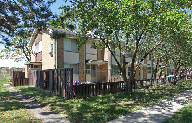 Lawrence Heights Apartments in Toronto, ON - Building Photo - Building Photo