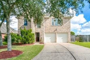 1702 River Trail in Sugar Land, TX - Building Photo