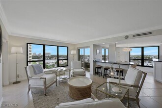 4451 Gulf Shore Blvd N in Naples, FL - Building Photo - Building Photo