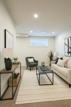 4253 Kinglet Dr NW in Edmonton, AB - Building Photo - Building Photo