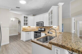 14761 SW 156th Ave in Miami, FL - Building Photo - Building Photo