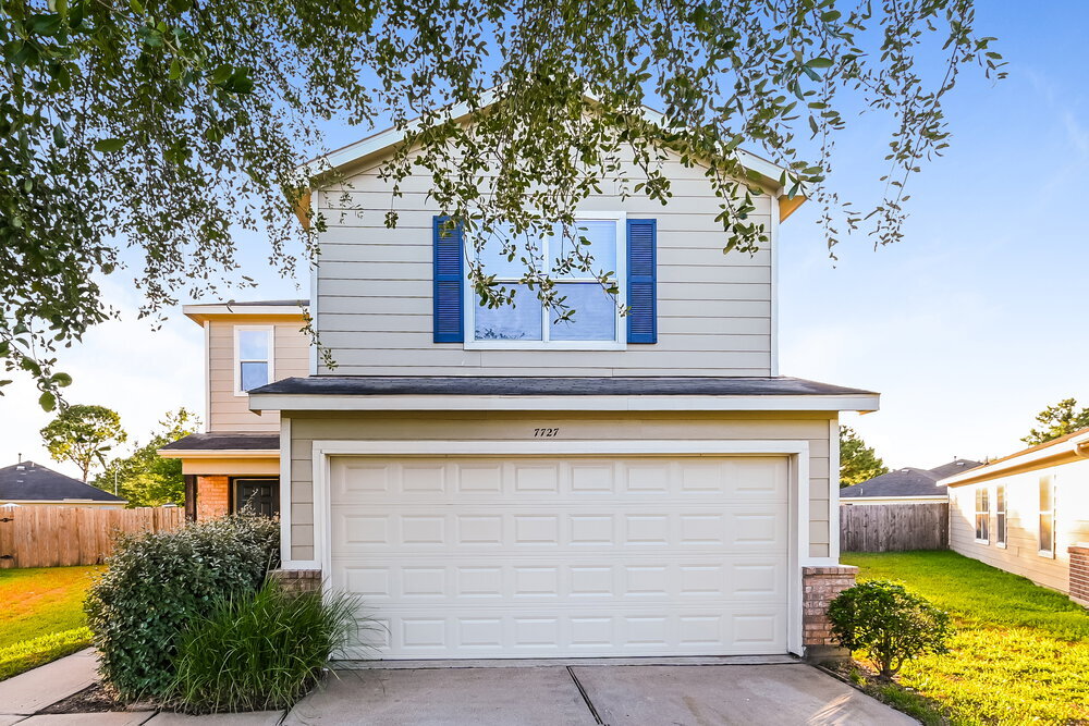 7727 Painted Desert Dr in Cypress, TX - Building Photo