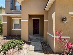 6767 Waterton Dr in Riverview, FL - Foto de edificio - Building Photo