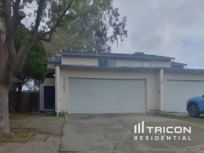 1107 Nadene Dr in Marysville, CA - Building Photo - Building Photo