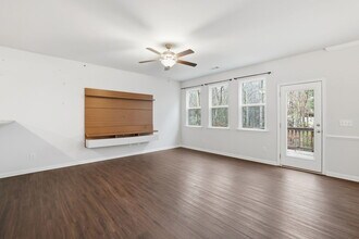 520 Edgemore Rd in Holly Springs, GA - Building Photo - Building Photo