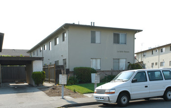 La Belle Maison in Santa Clara, CA - Foto de edificio - Building Photo