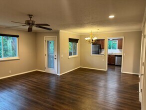 5304 Edmondson Pike in Nashville, TN - Building Photo - Building Photo