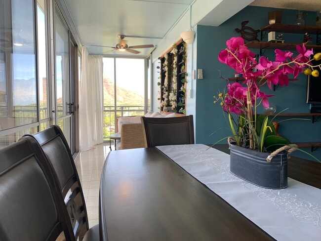 property at 2575 Kuhio Ave