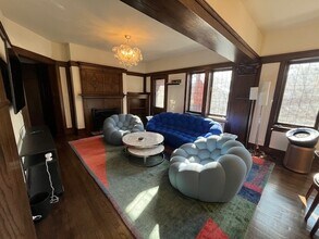 1372 E 57th St in Chicago, IL - Building Photo - Building Photo