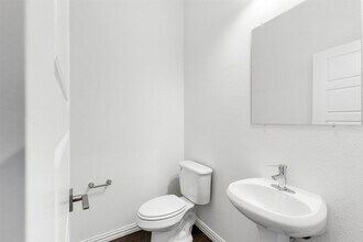 2406 Ash Ln in Sachse, TX - Building Photo - Building Photo