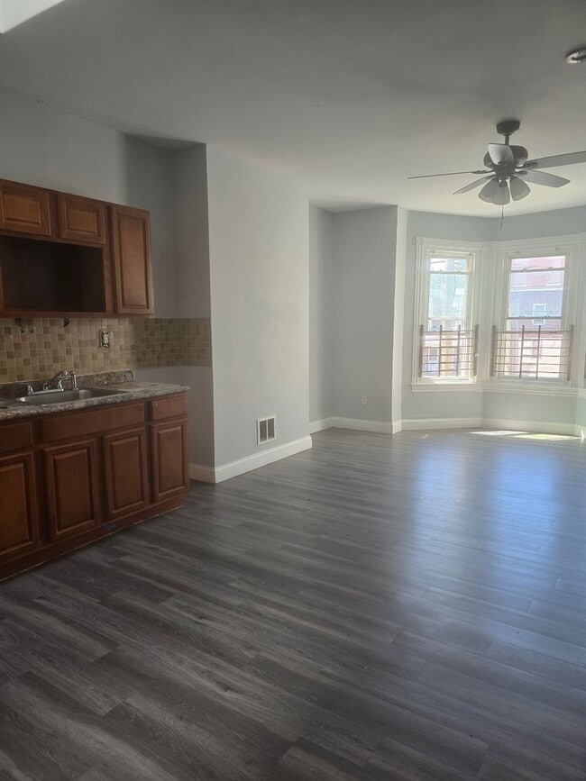 527 N 63rd St in Philadelphia, PA - Building Photo - Building Photo