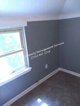 2051 Broadhead Fording Rd in Pittsburgh, PA - Building Photo - Building Photo