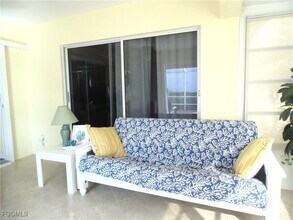 1900 Corona Del Sire Dr in North Fort Myers, FL - Building Photo - Building Photo