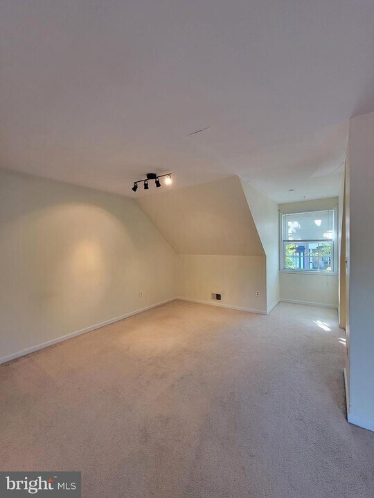 295 N Sycamore St-Unit -# 265 in Newtown, PA - Building Photo