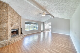 2701 Knoxville Dr in League City, TX - Building Photo - Building Photo